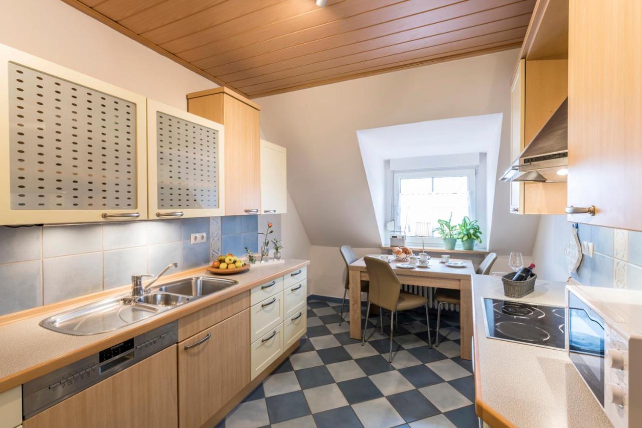 Weinbau Frank Schoenig Sommerhausen Buitenkant foto