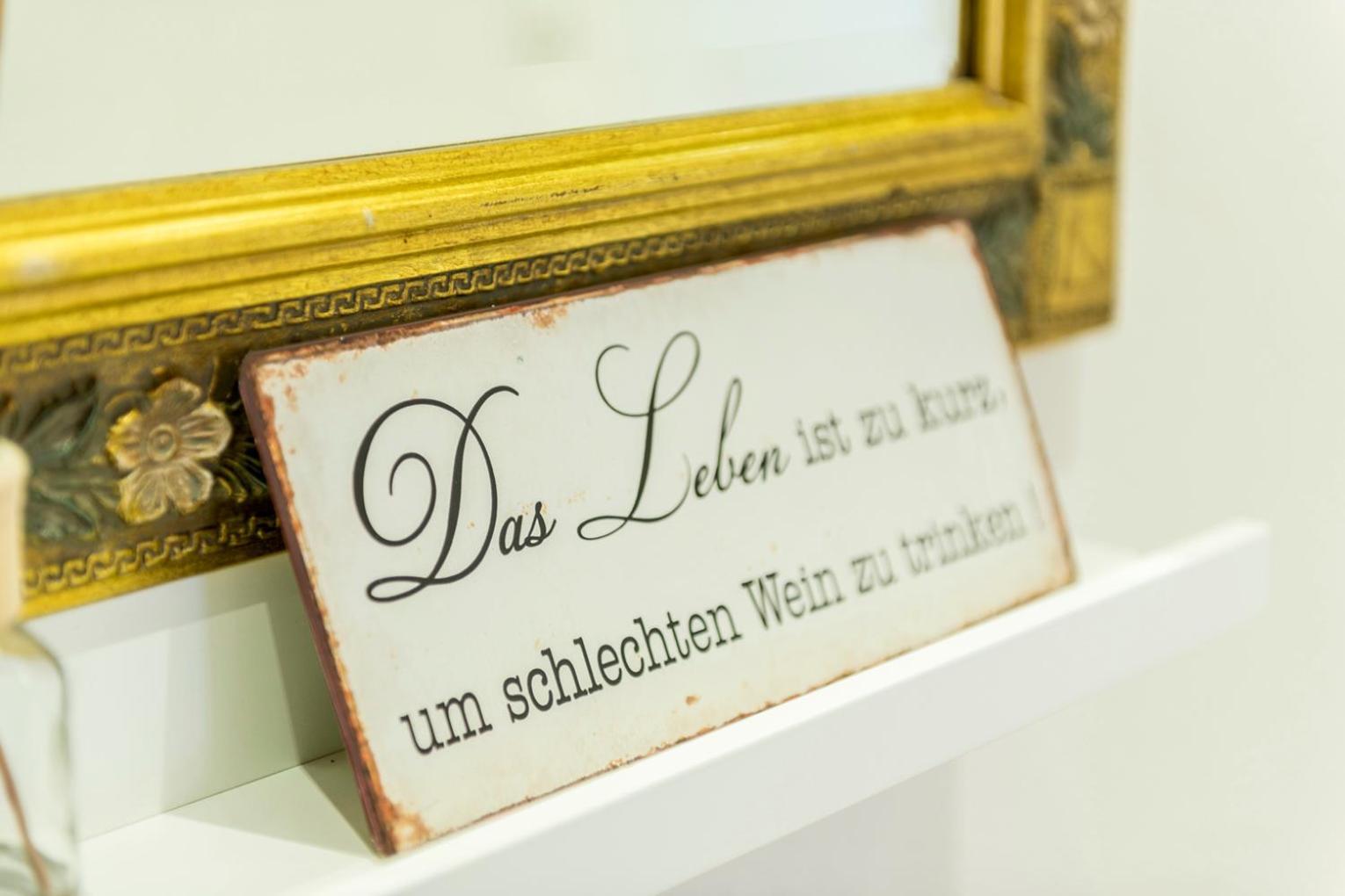 Weinbau Frank Schoenig Sommerhausen Buitenkant foto